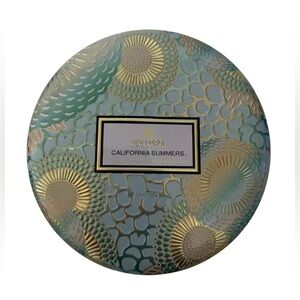 Voluspa California Summers Candle with Gold and Green Design NWT